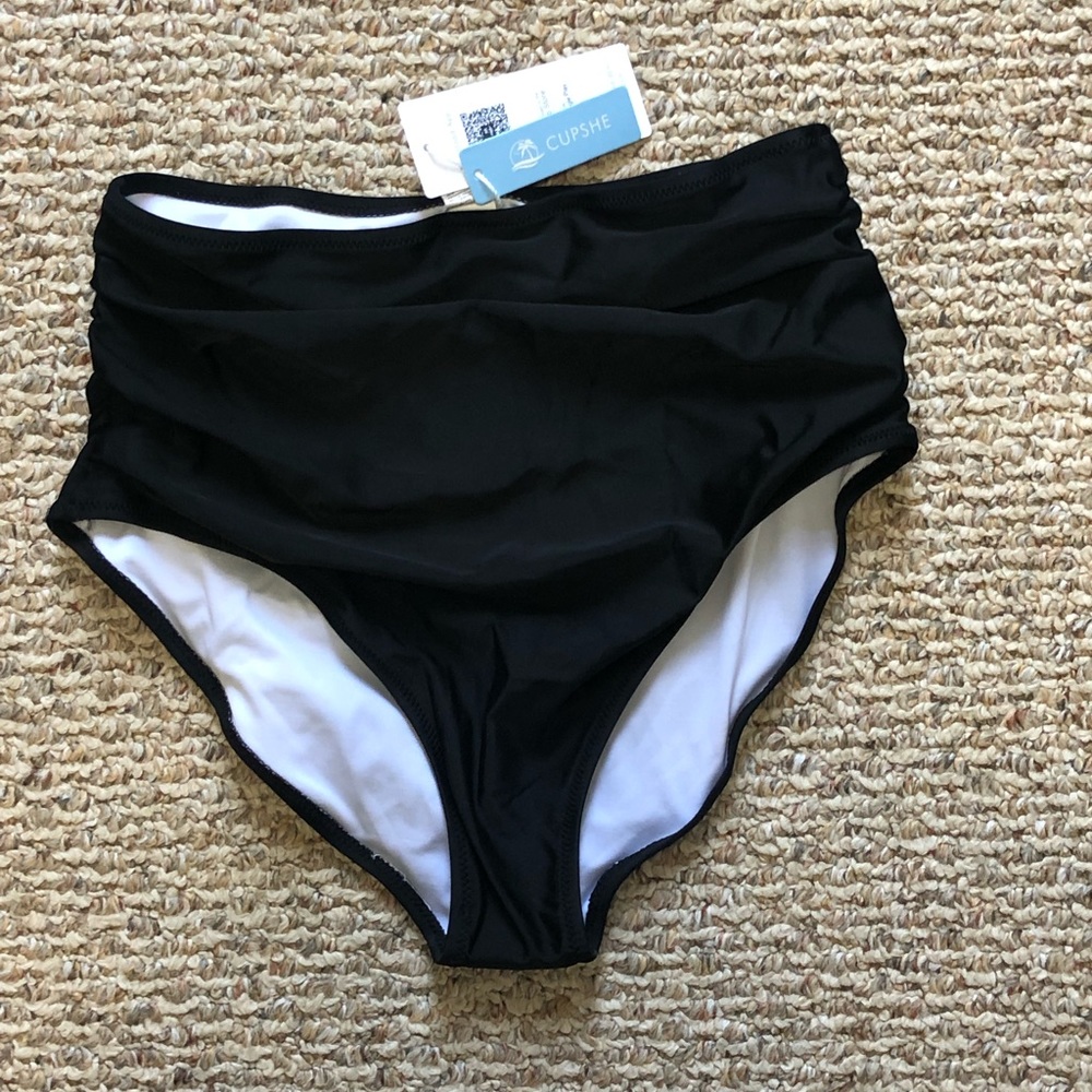 Cupshe M High Waisted Bottoms NWT